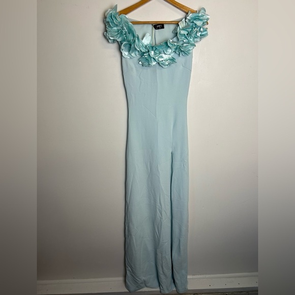 Club L NWT Elegant Light Blue Floral Dress Wedding Guess Size 6 Slip Stretch - Picture 1 of 12